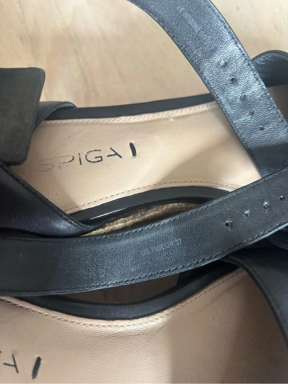 Via Spiga classic black
